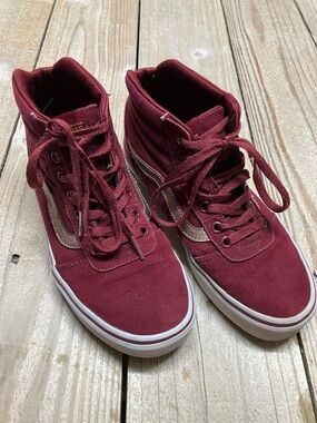 Vans Women’s High-Top Canvas Sneakers in Burgundy with Metallic Side Stripe